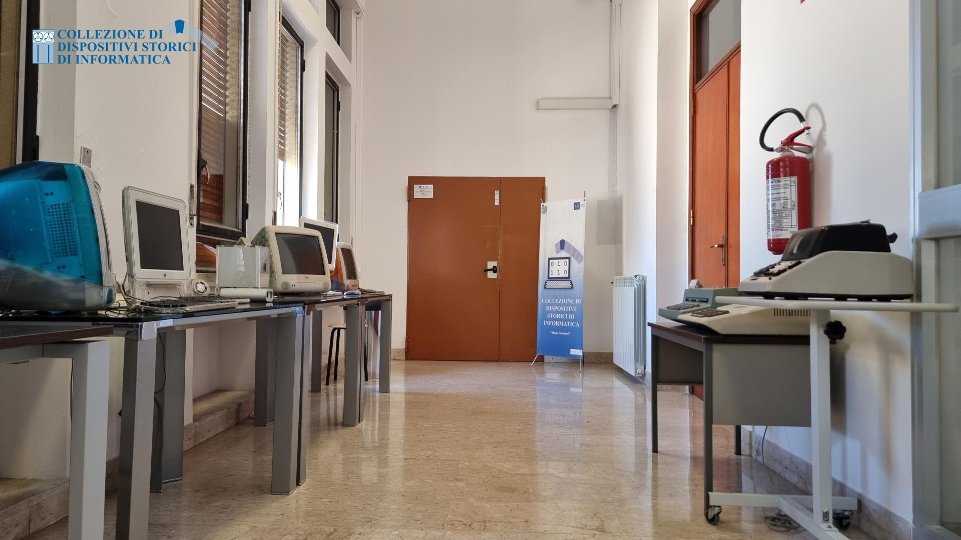 Collezione di dispositivi storici di Informatica